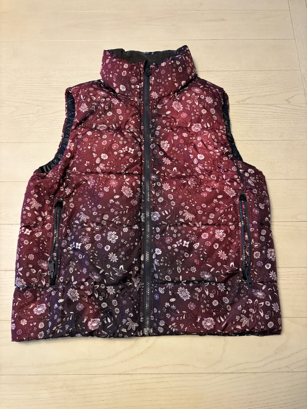 GAP size M puffer vest